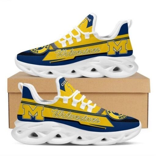 Michigan Wolverines Flex Control Sneakers